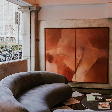 Hotel Gran Derby Suites, A Small Luxury Of The World Barcelona