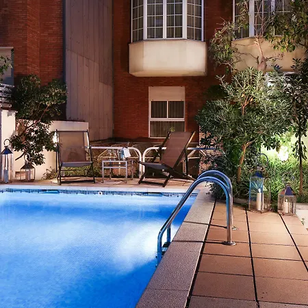 Hotel Gran Derby Suites, A Small Luxury Of The World Barcelona