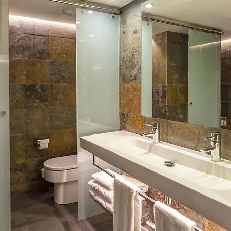 Gran Derby Suites, A Small Luxury Of The World מלון