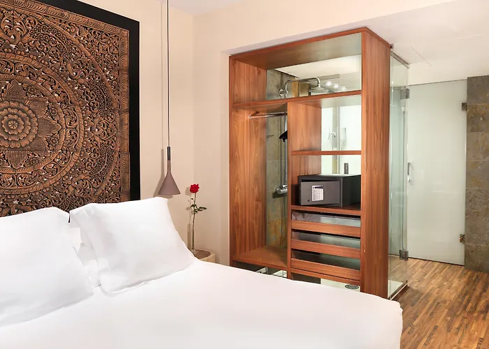 Hotel Gran Derby Suites, A Small Luxury Of The World Barcelona