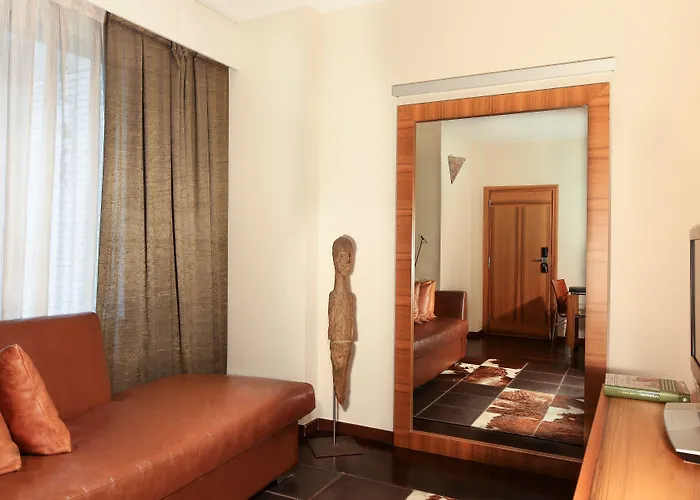 Hotel Gran Derby Suites, A Small Luxury Of The World Barcelona